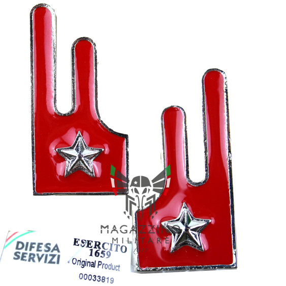 Enamelled metal insignia for Infantry jacket