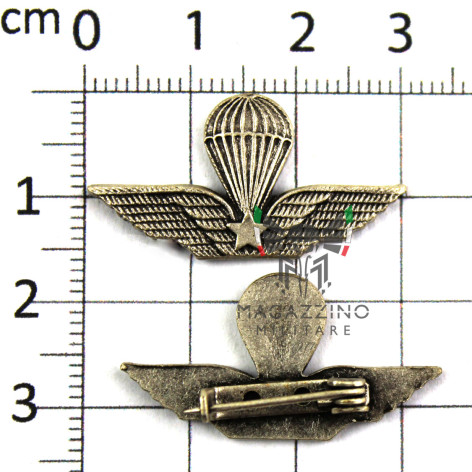 Parachutist Folgore Military Patent in Medium 30mm Metal (134)